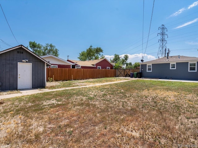 3971 W Kentucky Ave, Denver, CO 80219 - view of yard featuring an outdoor structure