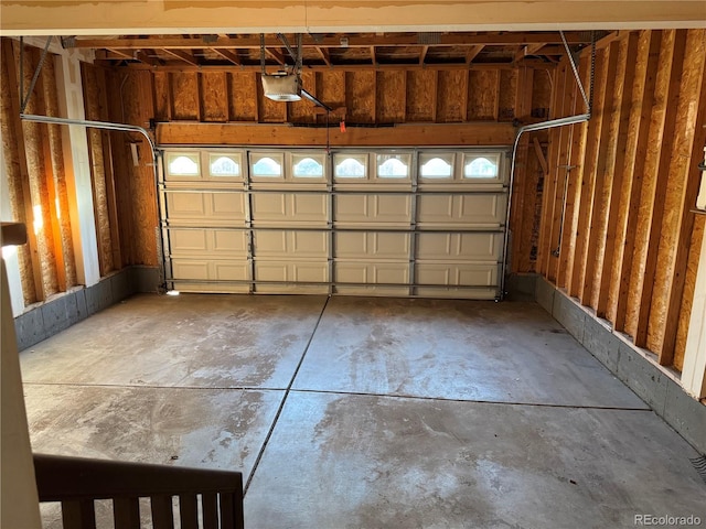 4816 S Elk Way, Aurora, CO 80016 - garage featuring a garage door opener