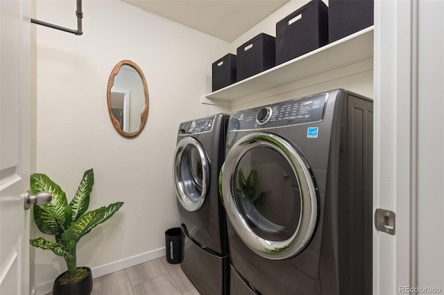 1061 S De Gaulle Ct, Aurora, CO 80018 - laundry room featuring washing machine and clothes dryer