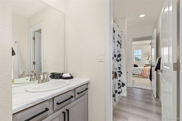 1061 S De Gaulle Ct, Aurora, CO 80018 - full bath with vanity