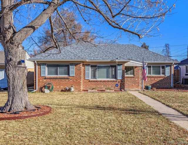 view of front of house with a front yard