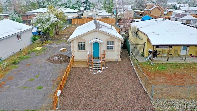 birds eye view of property with a residential view
