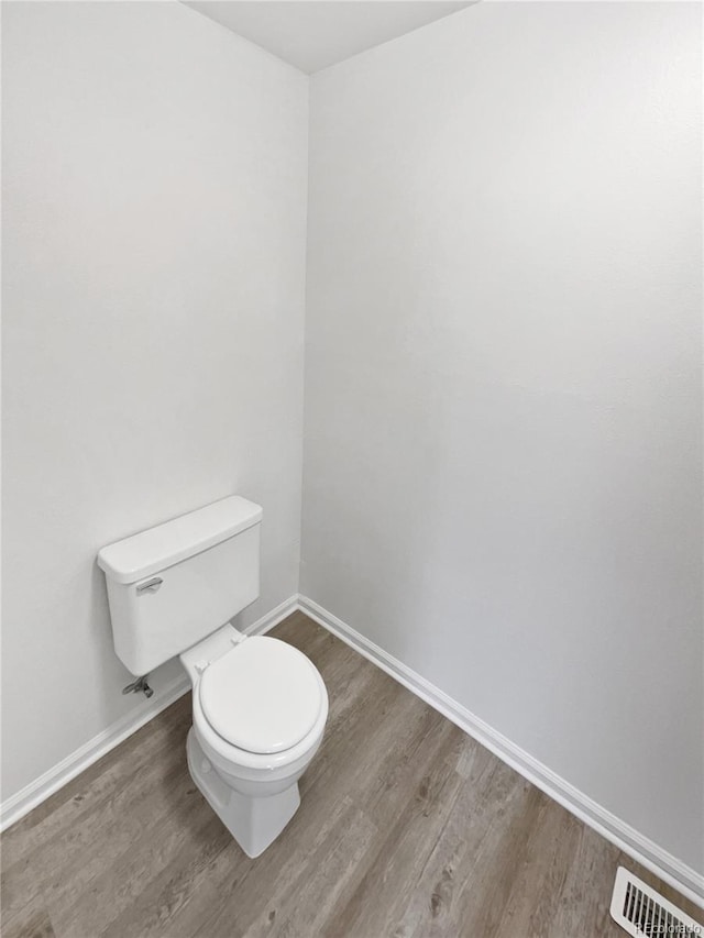 18306 E Gunnison Pl, Aurora, CO 80017 - bathroom with wood finished floors