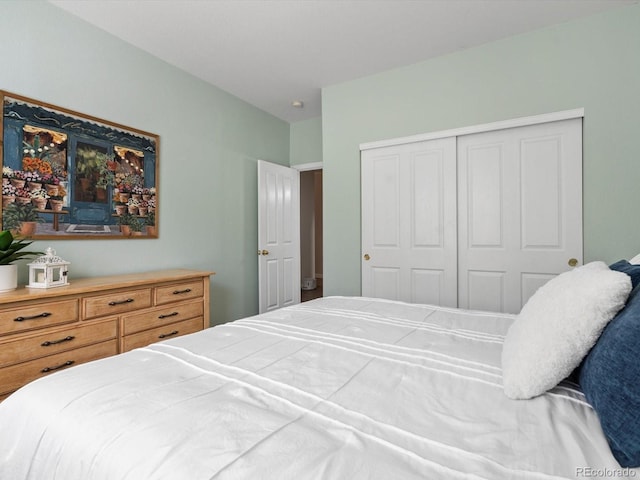 bedroom featuring a closet