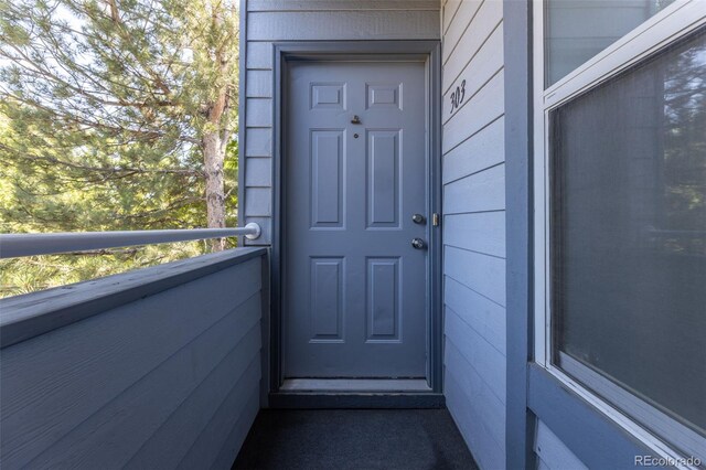 view of entrance to property