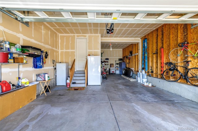 27029 E Irish Pl, Aurora, CO 80016 - garage featuring a garage door opener