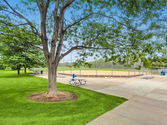 7968 S Trenton St, Centennial, CO 80112 - view of property's community with a yard