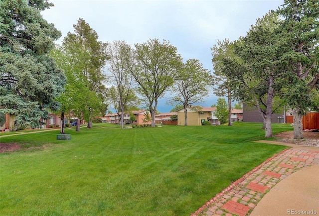 view of yard featuring a residential view