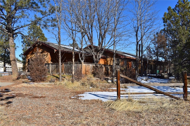 view of front of property