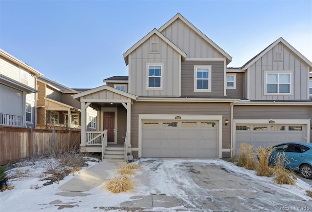 view of front facade featuring a garage