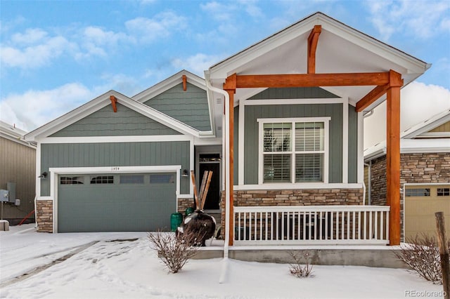 view of front of house featuring a garage