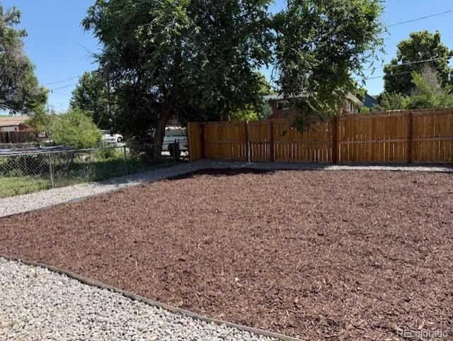 2510 Kenton, Aurora, CO 80010 - view of yard