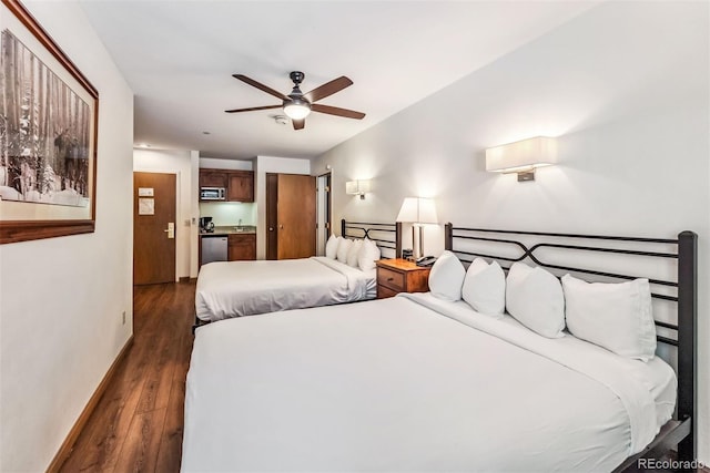 bedroom featuring dark hardwood / wood-style floors and ceiling fan