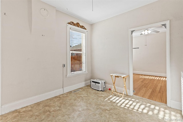 empty room with ceiling fan