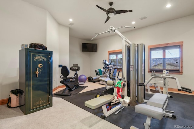 workout room featuring a wealth of natural light, visible vents, baseboards, and recessed lighting