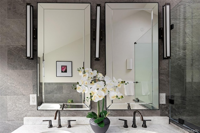 full bathroom featuring vanity