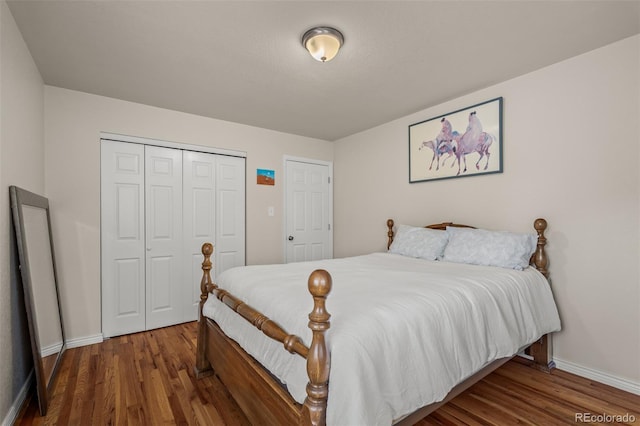 2907 Pennsylvania Ave, Colorado Springs, CO 80907 - bedroom featuring wood finished floors, baseboards, and a closet