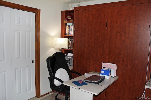 office space featuring baseboards