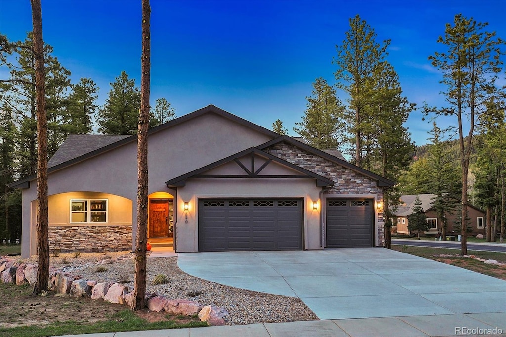 view of front facade with a garage