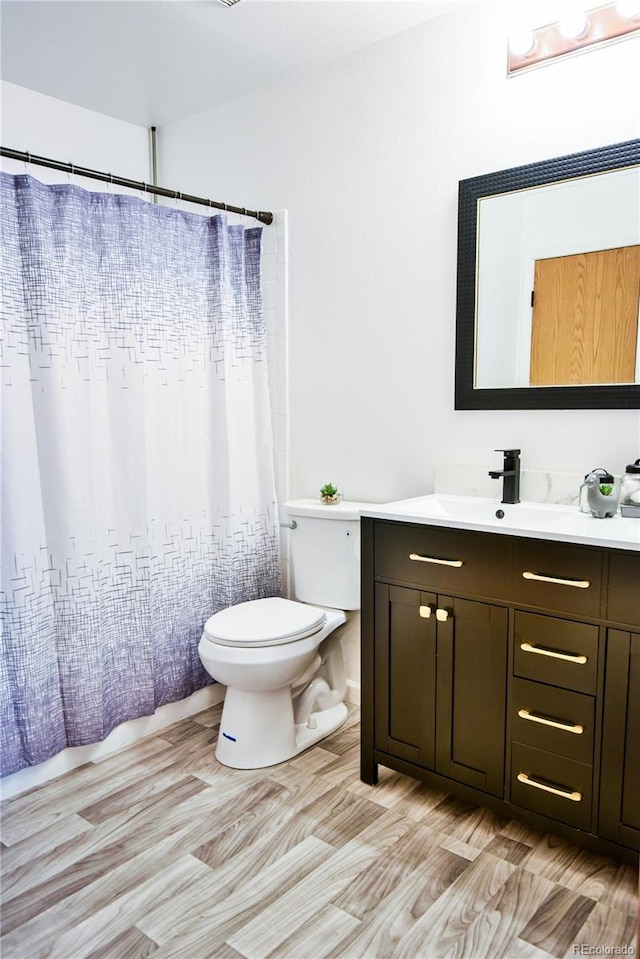 1641 S Idalia Cir Unit F, Aurora, CO 80017 - full bathroom with vanity and toilet