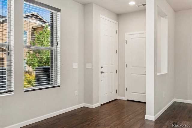 15492 W 65th Ave Unit C, Arvada, CO 80007 - entryway featuring dark wood-style floors and recessed lighting