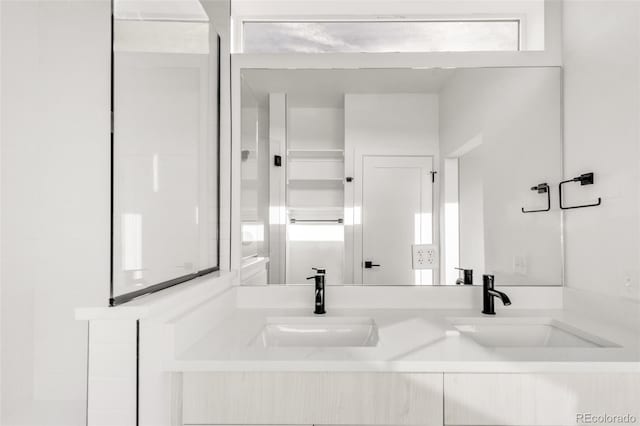 bathroom with vanity