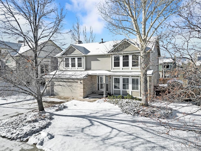 view of front property featuring a garage