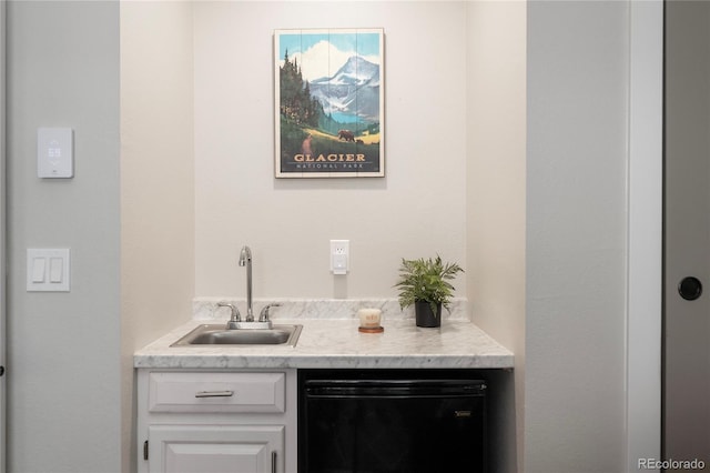 141 Forest Trl # 16, Winter Park, CO 80482 - indoor wet bar with black dishwasher