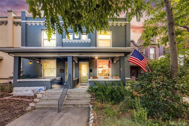 view of front of house featuring a porch