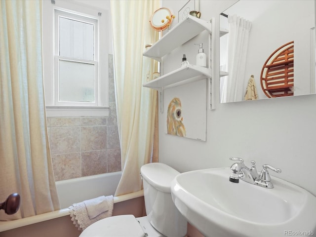 3914 Osage St, Denver, CO 80211 - full bath featuring a sink, toilet, and shower / bath combo
