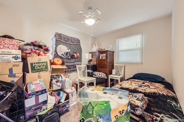 bedroom with ceiling fan