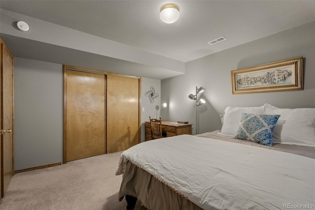 6285 Moccasin Pass Ct, Colorado Springs, CO 80919 - bedroom with light colored carpet and a closet