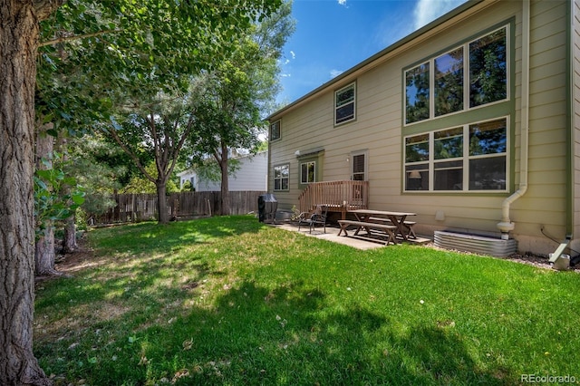 6285 Moccasin Pass Ct, Colorado Springs, CO 80919 - rear view of house featuring a patio