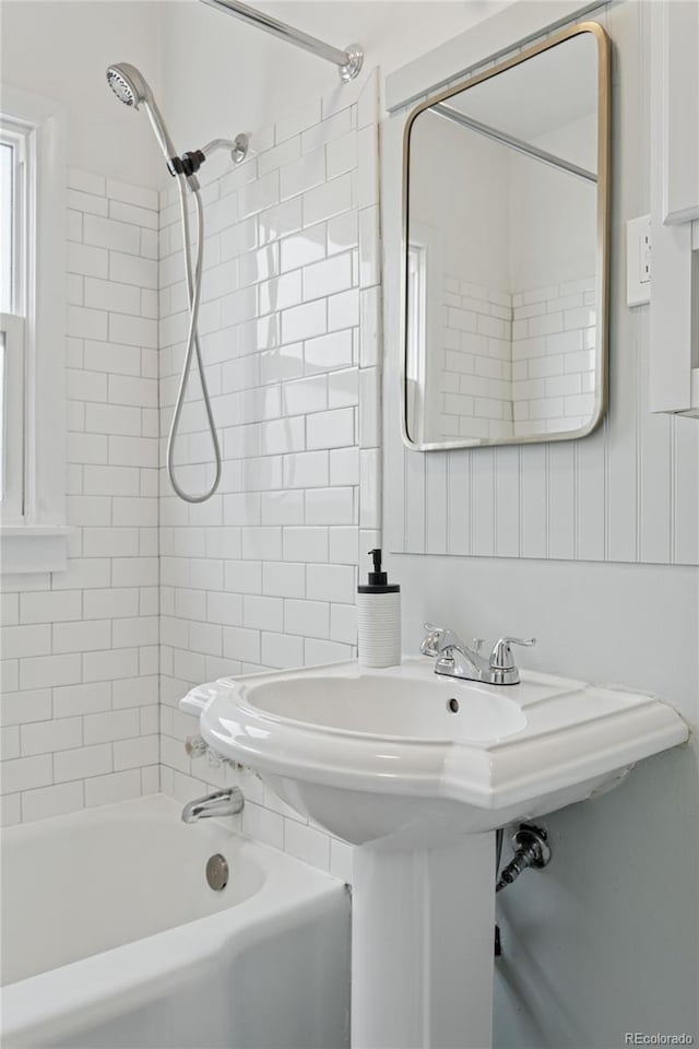 full bathroom with washtub / shower combination