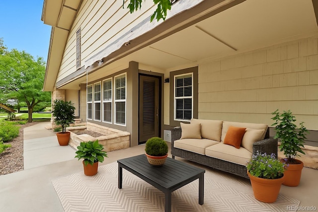 8017 S Algonquian Cir, Aurora, CO 80016 - photo 2