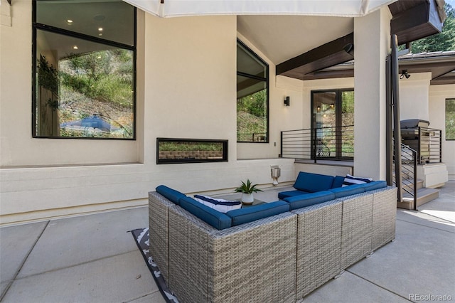 view of patio featuring an outdoor living space