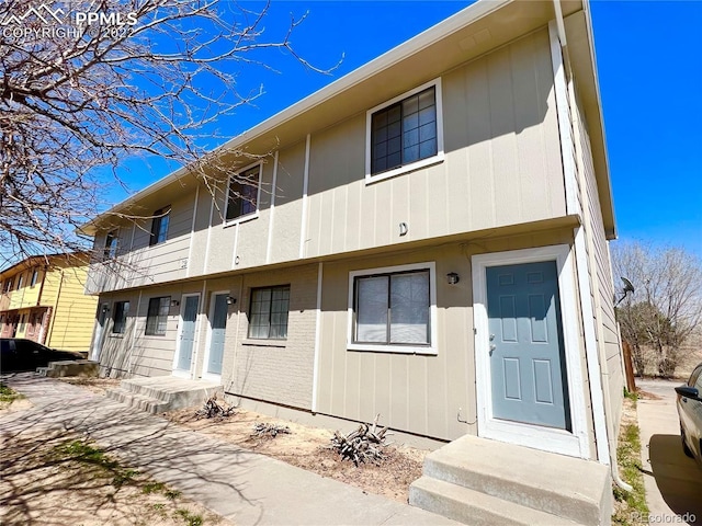 view of front of house