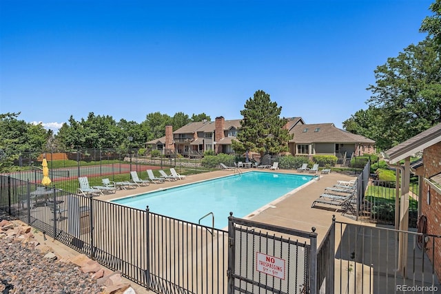 4246 S Granby St Unit B, Aurora, CO 80014 - community pool with a patio