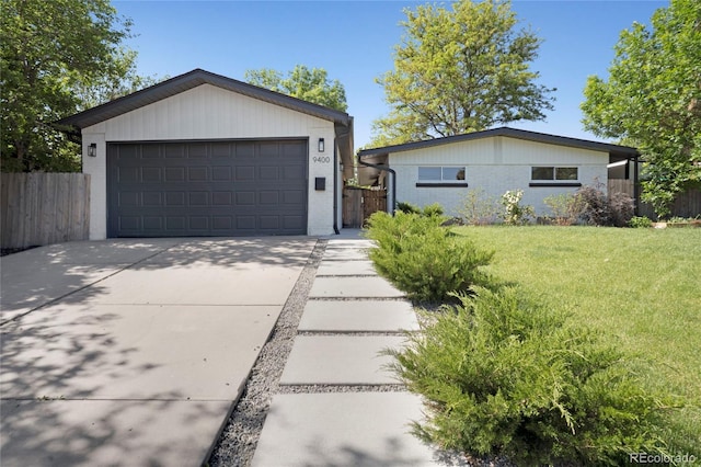 9400 Ridge Rd, Arvada, CO 80002 - ranch-style home featuring driveway