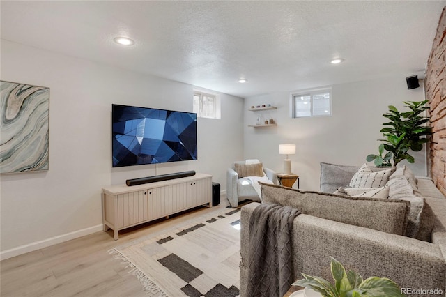 9400 Ridge Rd, Arvada, CO 80002 - living area with light wood-type flooring and recessed lighting