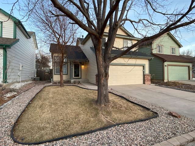 view of front facade with concrete driveway and cooling unit