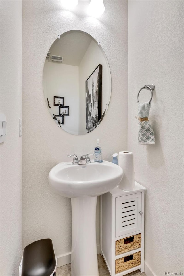 11782 Foraker Ln, Colorado Springs, CO 80925 - bathroom featuring a sink
