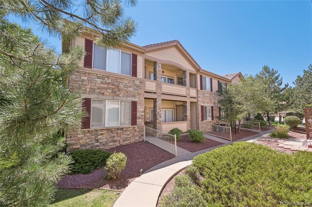 7160 S Wenatchee Way Unit F, Aurora, CO 80016 - photo 2