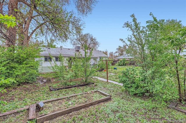 6260 W 45th Pl, Wheat Ridge, CO 80033 - view of yard featuring a garden