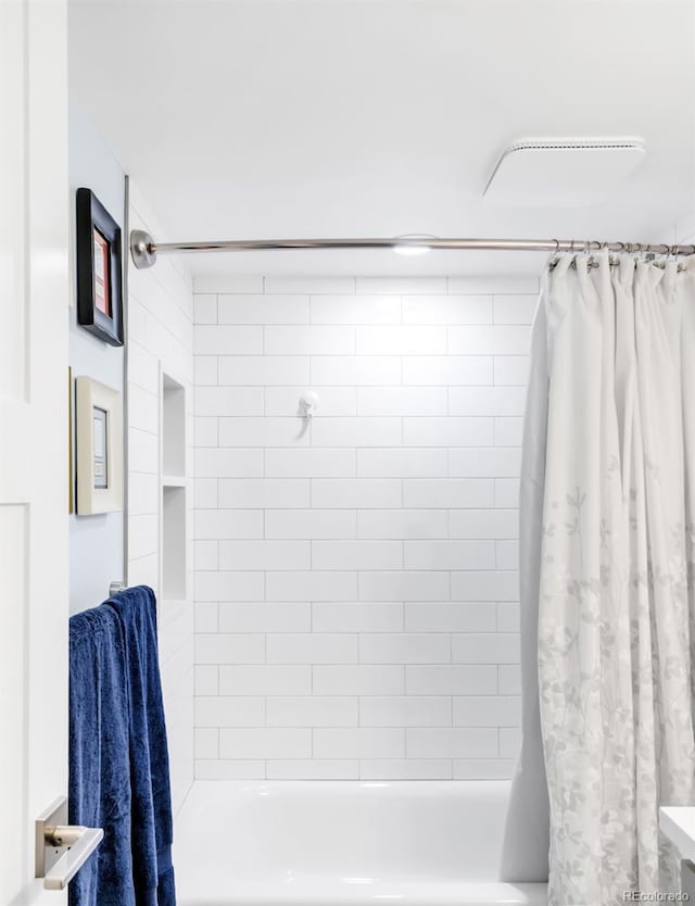 5955 E 10th Ave Unit 507, Denver, CO 80220 - bathroom with shower / tub combo
