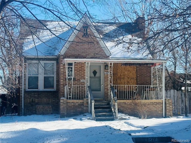 view of front of property featuring a porch