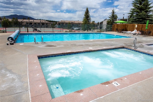 397 County Road 834 Unit 8, Fraser, CO 80442 - community pool with a patio area