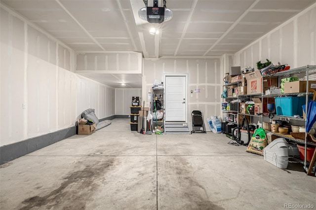 11027 Sunshimmer Cir, Parker, CO 80134 - garage with a garage door opener