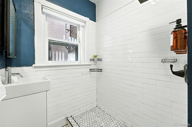 1137 N Sherman St Unit 17, Denver, CO 80203 - bathroom with vanity and tiled shower