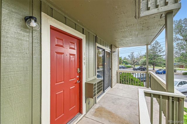 695 Manhattan Dr Unit 109, Boulder, CO 80303 - property entrance featuring covered porch